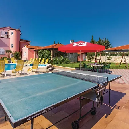 8 Bedroom Lovely In Holiday home