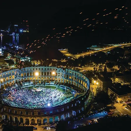 別荘 Amazing In With Sauna プーラ