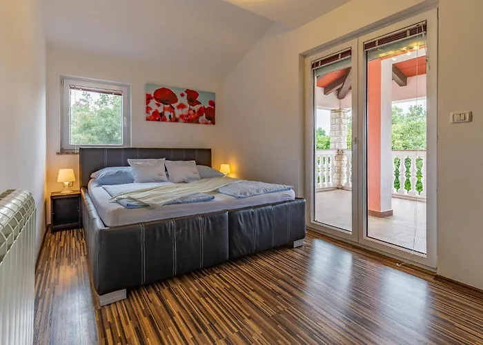 Amazing In With Sauna Vikendica Pula