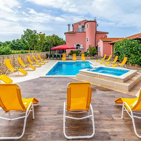 Amazing In With Sauna *