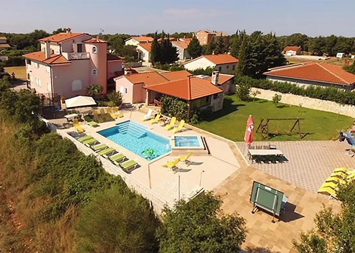 Amazing In With Sauna プーラ