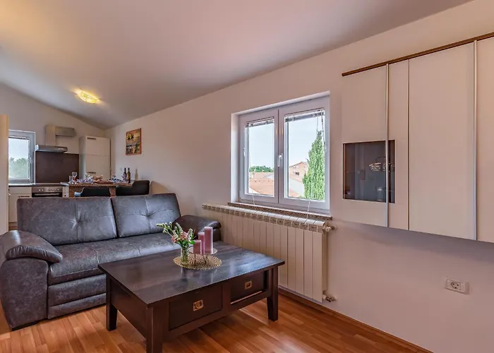 Amazing In With Sauna 別荘 プーラ